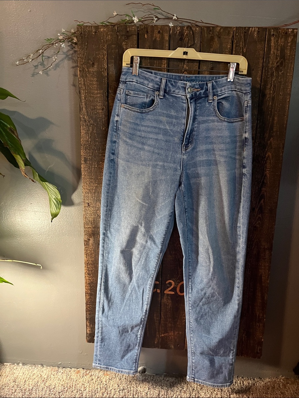 American Eagle Outfitters Light Blue Straight-Leg Jeans